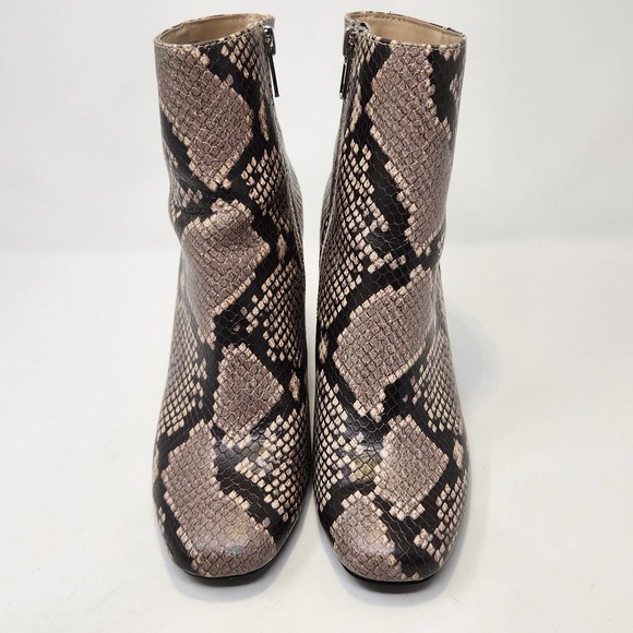 Steve Madden Pixie Gray Snake Print Faux Leather Ankle Boots 6.5 M Stacked Heel - Picture 2 of 8
